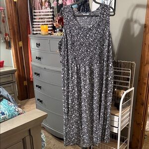 Croft & Barrow Black and White Floral Maxi Dress